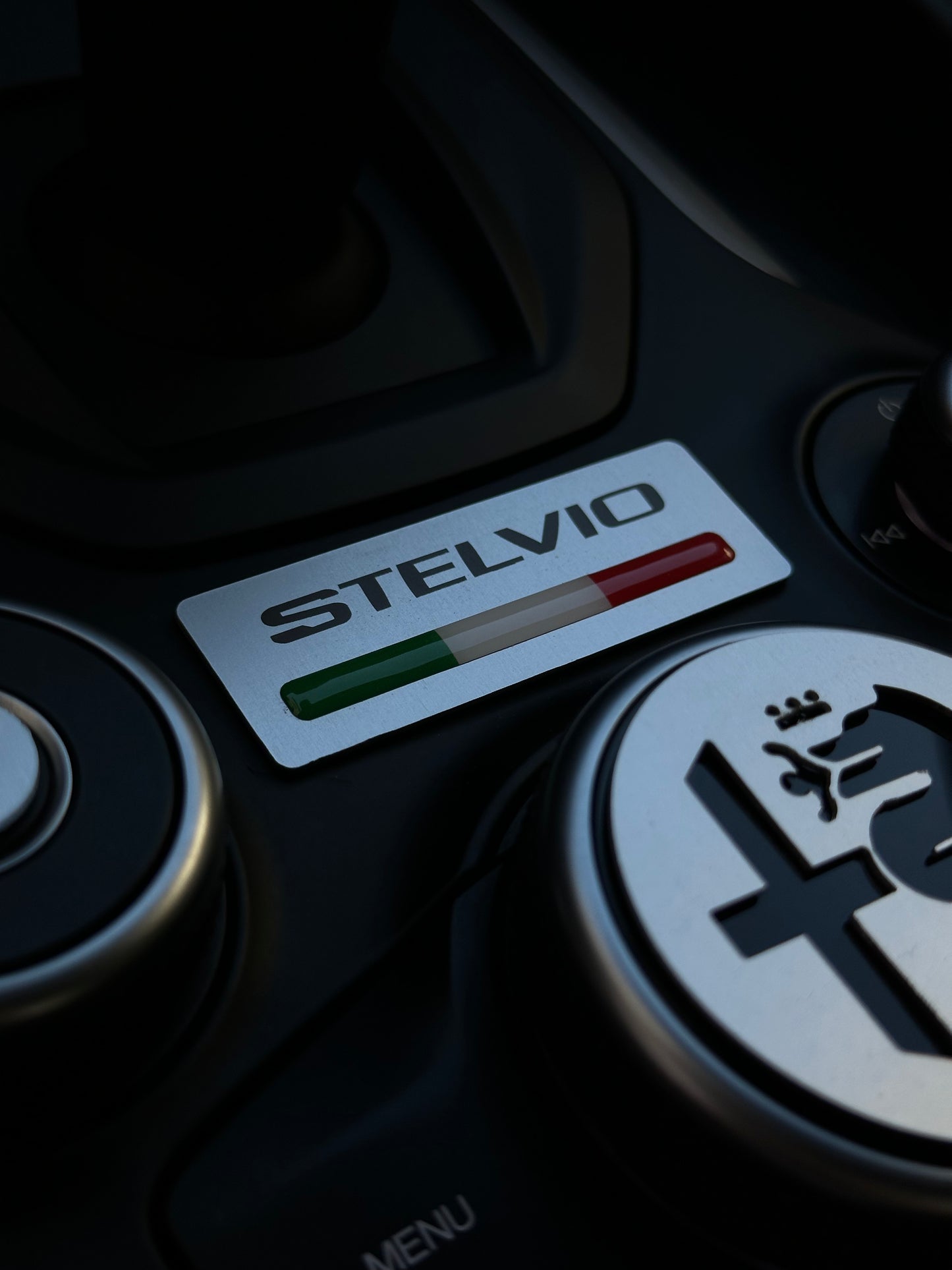 Piastrino console centrale STELVIO