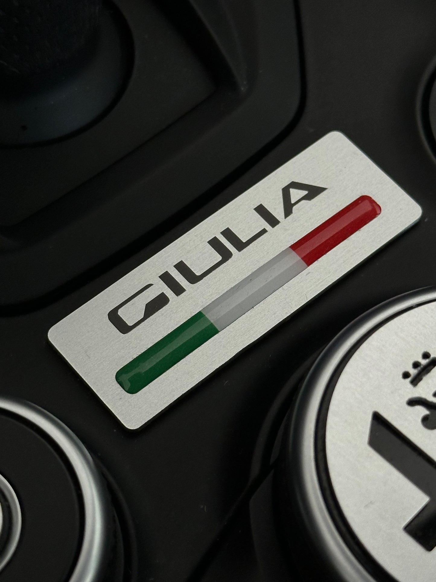 Piastrino console centrale GIULIA